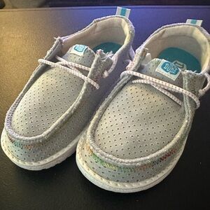 Kids' Perforated Light Gray Casual Shoes